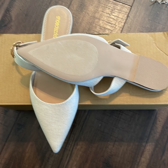 Flats - Picture 3 of 3